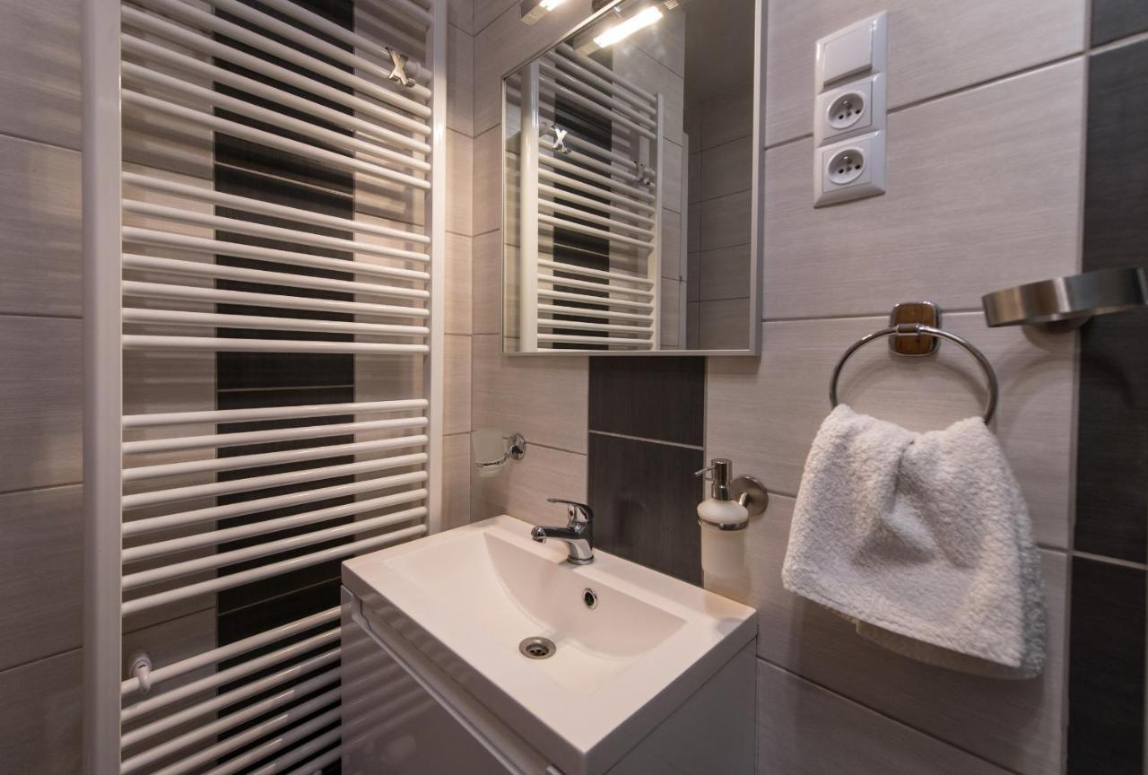 Апартаменти Apartman Nikol Тршебонь Екстер'єр фото