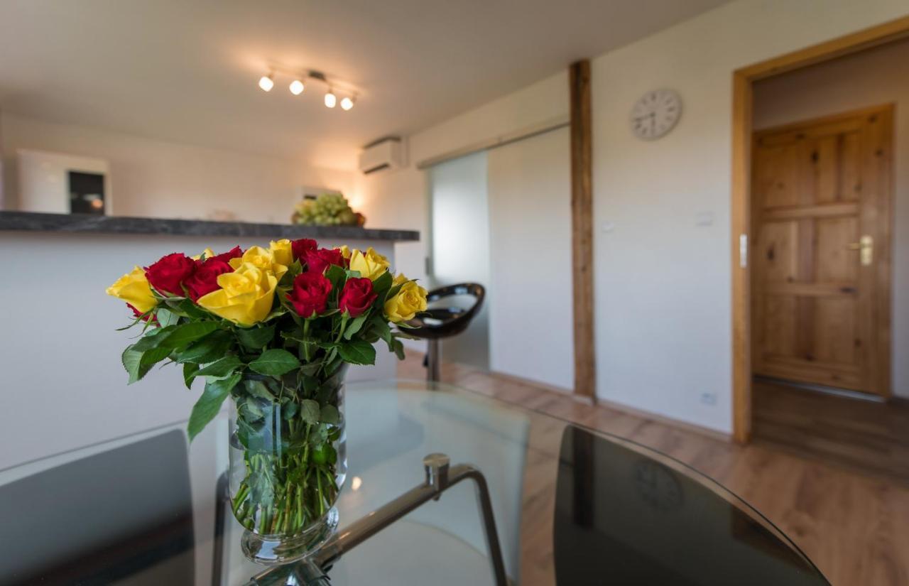Апартаменти Apartman Nikol Тршебонь Екстер'єр фото